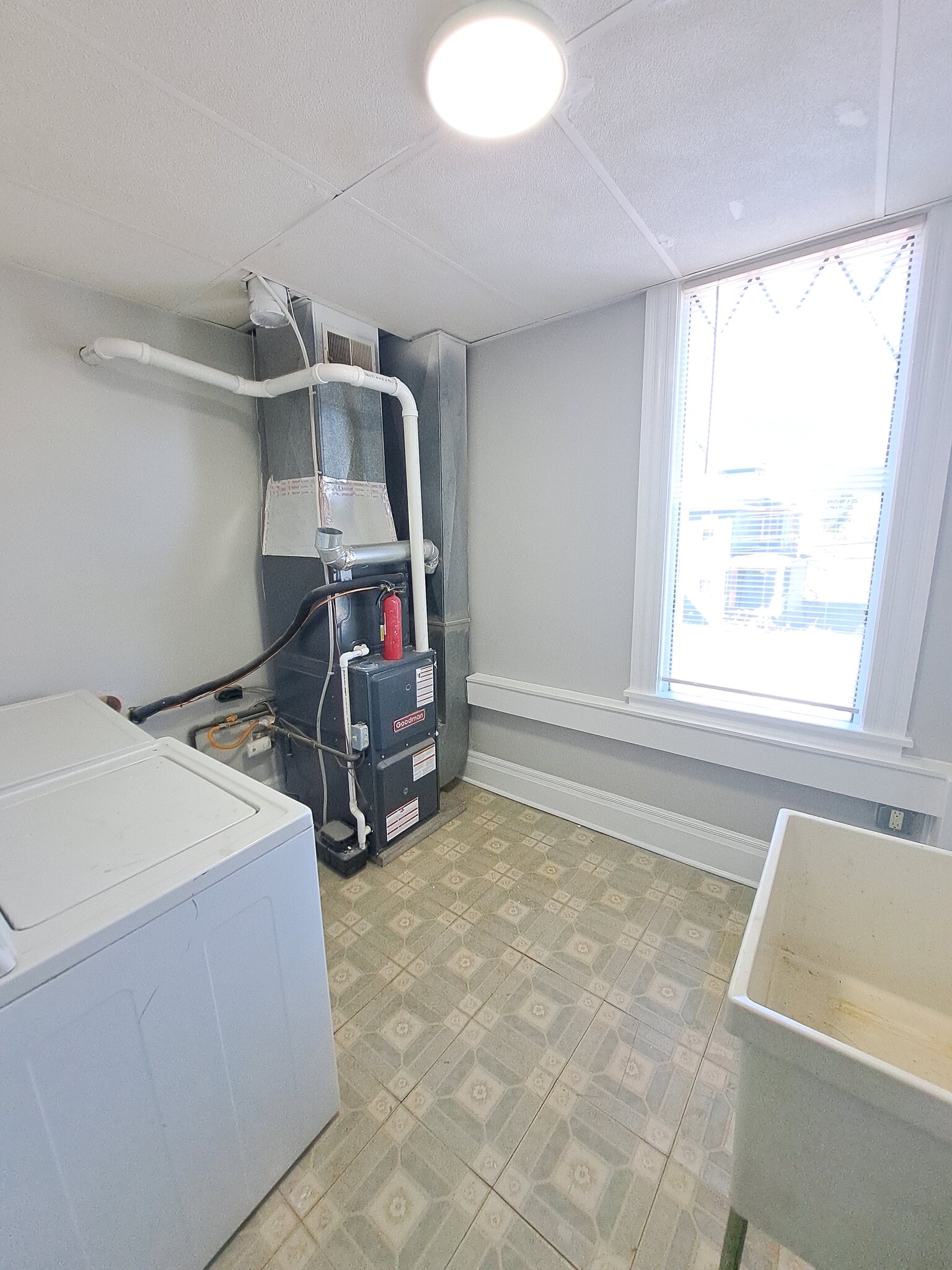 Building Photo - 454 Freeport St