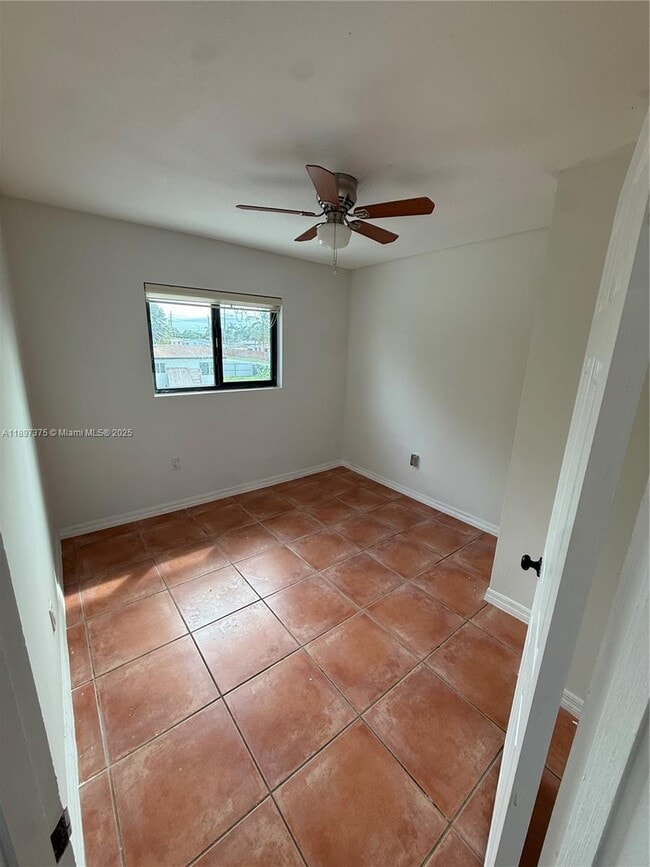 Building Photo - 10865 Gibson Dr