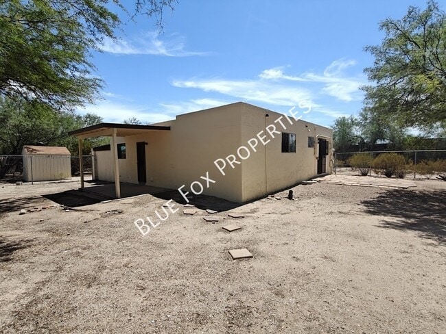 Building Photo - 275 E Norma Ln