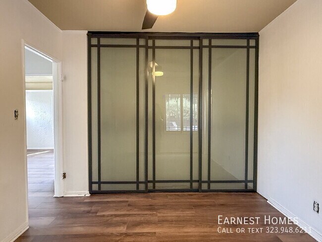 Building Photo - 1401 Dartmouth Dr