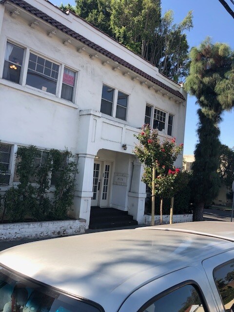 Building Photo - 4776 Franklin Ave