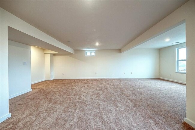 Building Photo - 123 Foxhound Dr