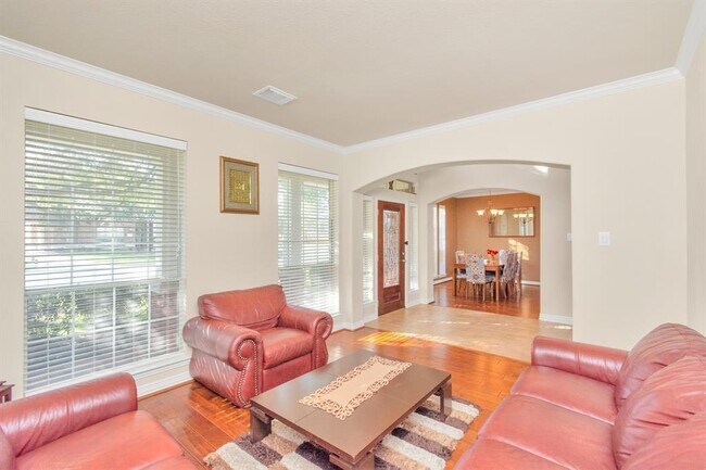 Building Photo - 26511 Cresent Cove Ln