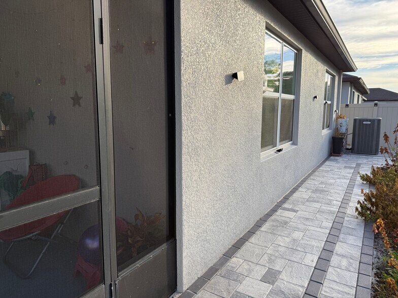 Building Photo - 30152 Skylark Dr