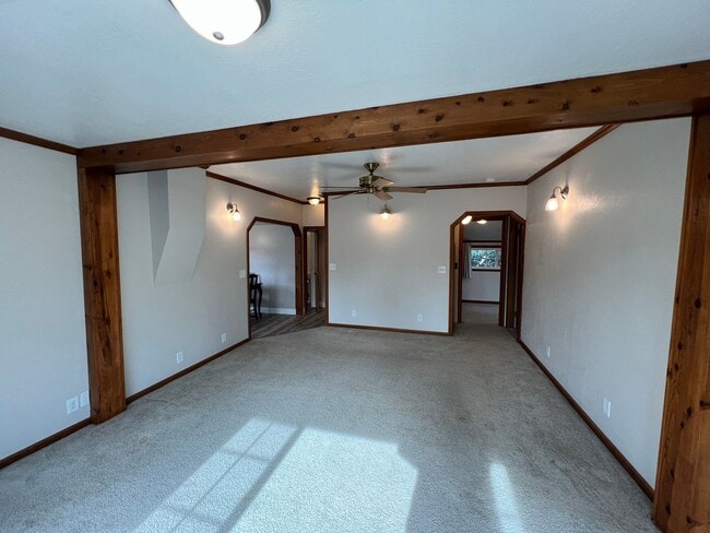 Building Photo - Nostalgic 3-bedroom Farmhouse in Hughson!