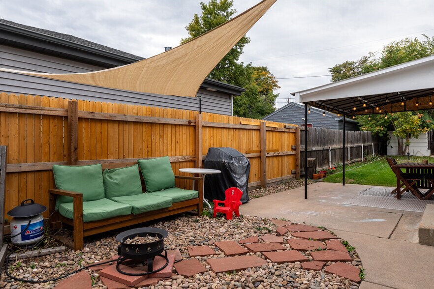 Building Photo - 4591 Wyandot St