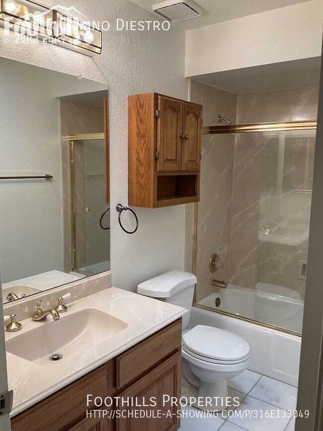 Building Photo - El Conquistador