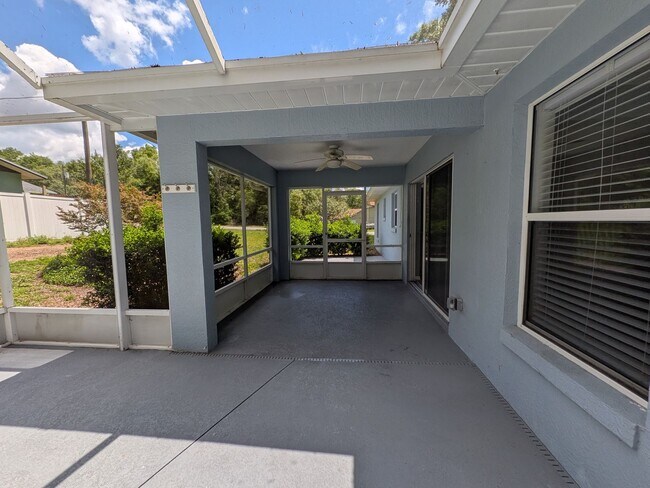 Building Photo - Lovely 3/2/2 Citrus Springs home with Hot Tub