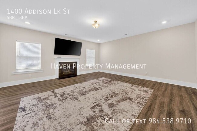 Building Photo - 1400 Addison Lk St