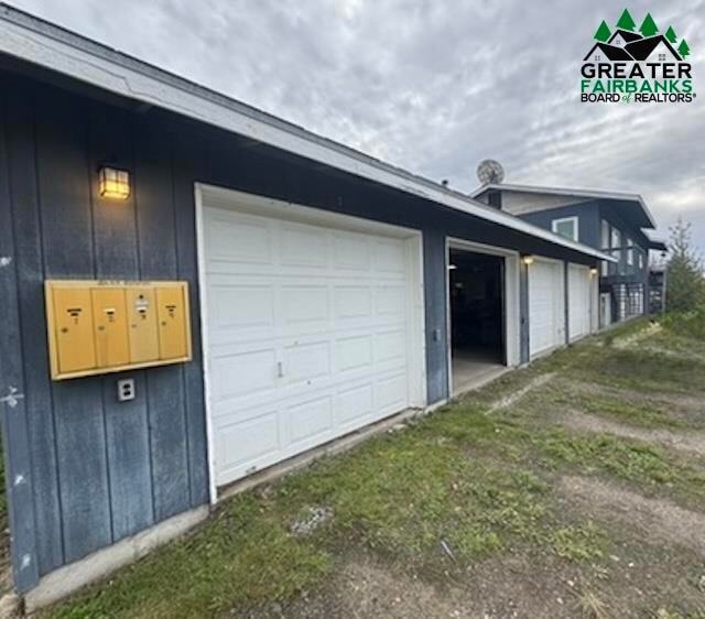 Building Photo - 2605 S Barnette St