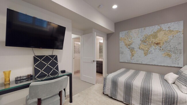 Building Photo - Issaquah highlands 5 bedroom plus Den and 5.5 bathroom newer home with a lot of amenities!!!  A m...