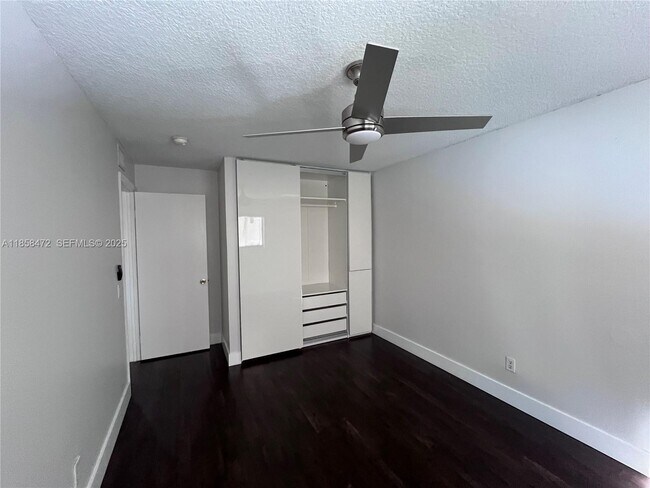 Building Photo - 11246 NW 14th Ct