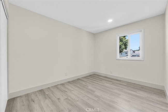 Building Photo - 5505 N Traymore Ave