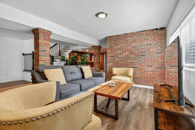 Building Photo - 2544 Spring Forest Rd