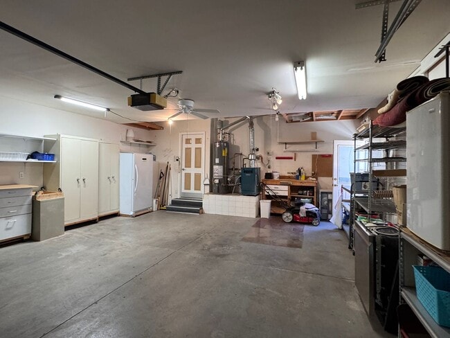 Building Photo - Fully Furnished 3Bed, 2Bath, 2Car Garage in Grand Junction City!!!!