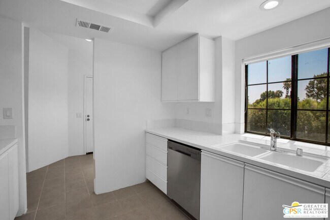 Building Photo - 34093 Calle Mora