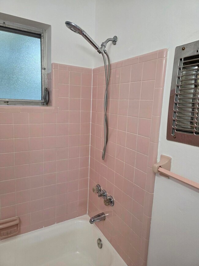 Building Photo - 201 S J St