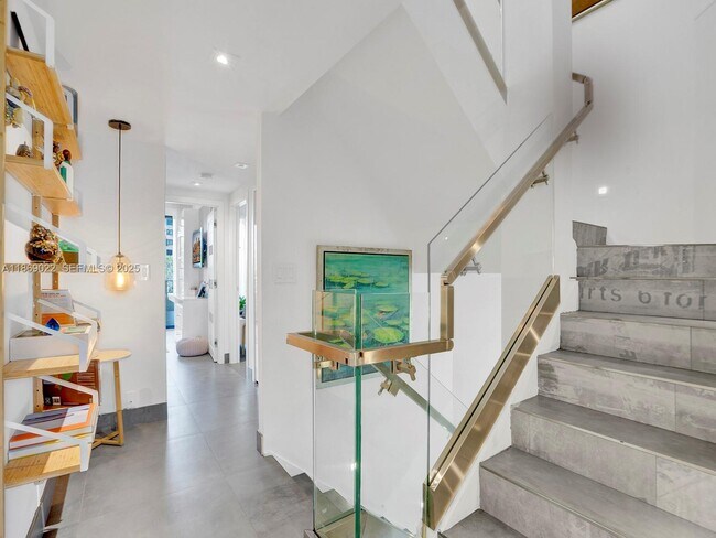 Building Photo - 201 Crandon Blvd