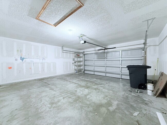 Building Photo - 313 Jarama Cir