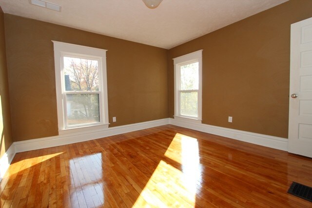 Building Photo - 1054 Sibley St NW