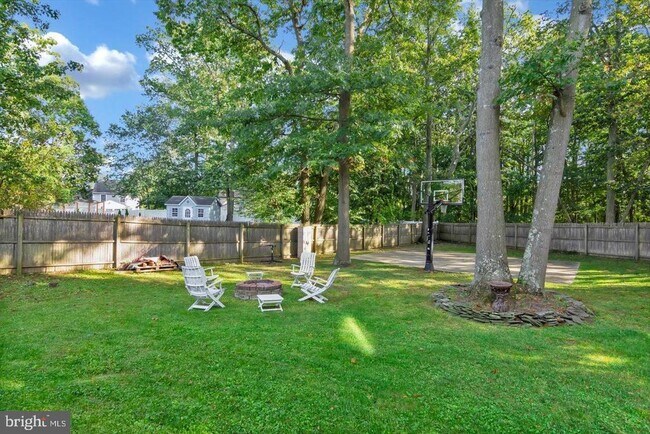 Building Photo - 388 Sapling Way