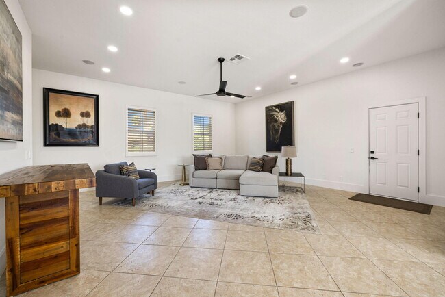 Building Photo - 57806 Cantata Dr