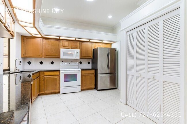 Building Photo - 1450 Waterwood Dr