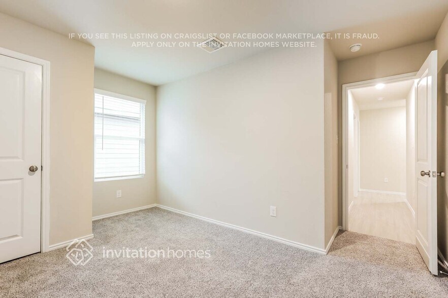 Building Photo - 5711 Leon Pl