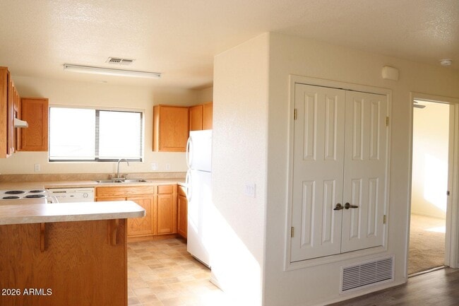 Building Photo - 4420 Buena Loma Way