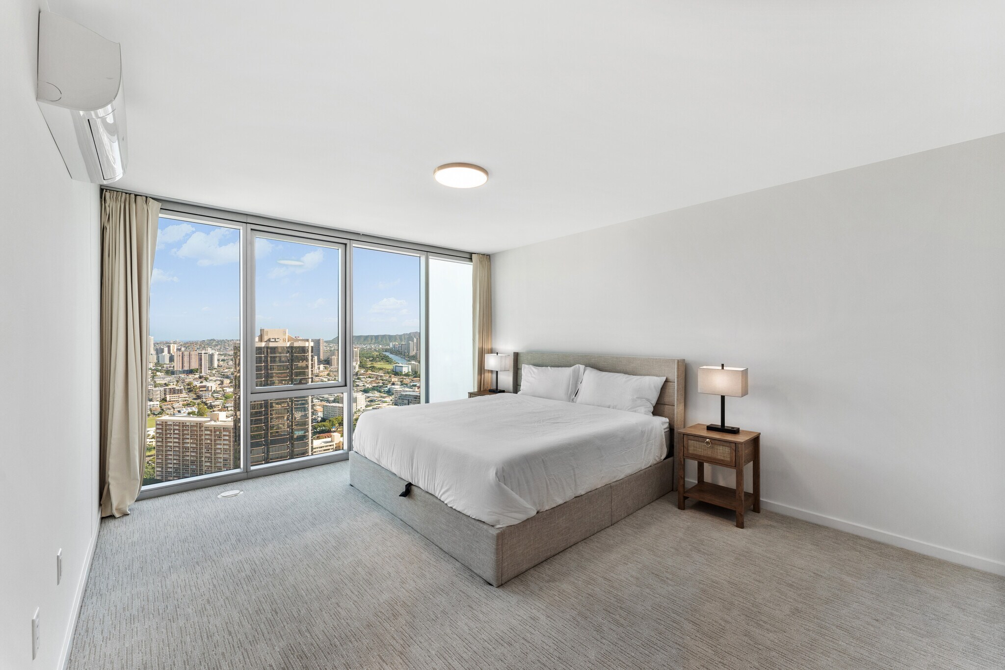 Building Photo - 1515 Liona St