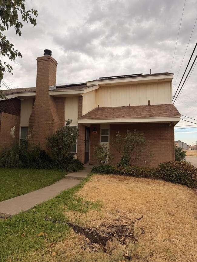 Building Photo - 4309 Village Way