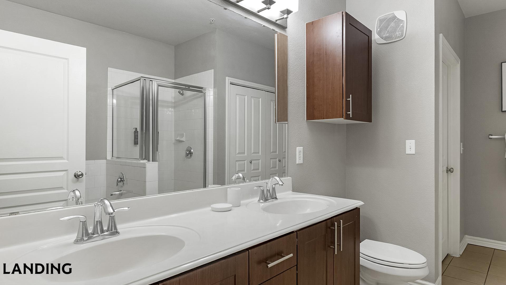 Building Photo - 15777 Quorum Dr