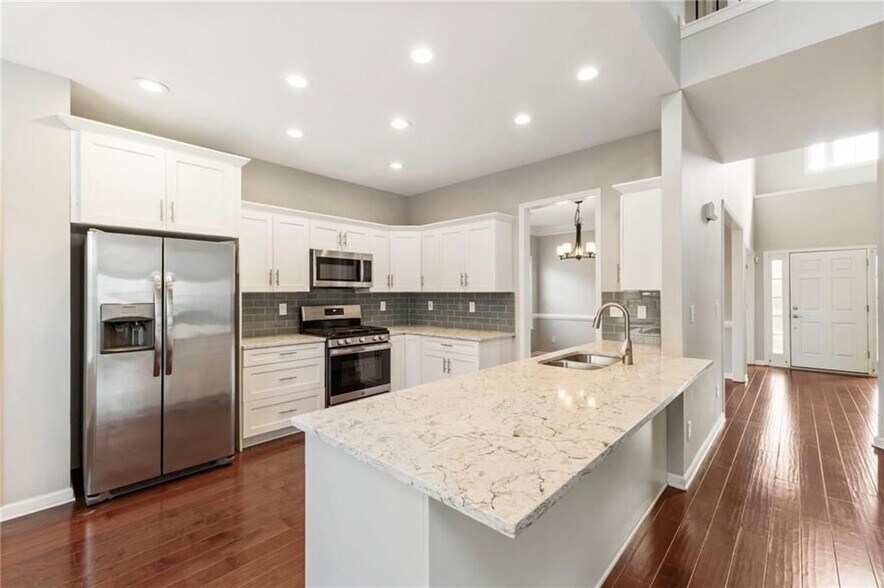 Building Photo - 12720 Morningpark Cir