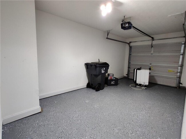 Building Photo - 2740 Waverly Hills Dr