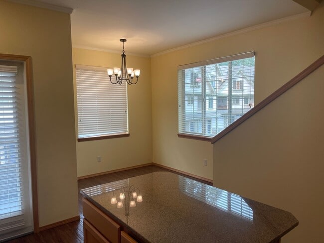 Building Photo - 210 Sage Brook Ln