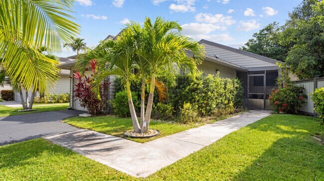 Building Photo - 2482 Bedford Mews Dr