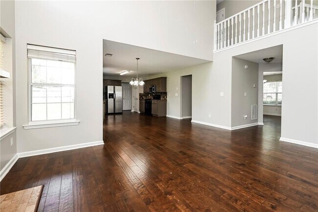 Building Photo - 418 Silverleaf Ln