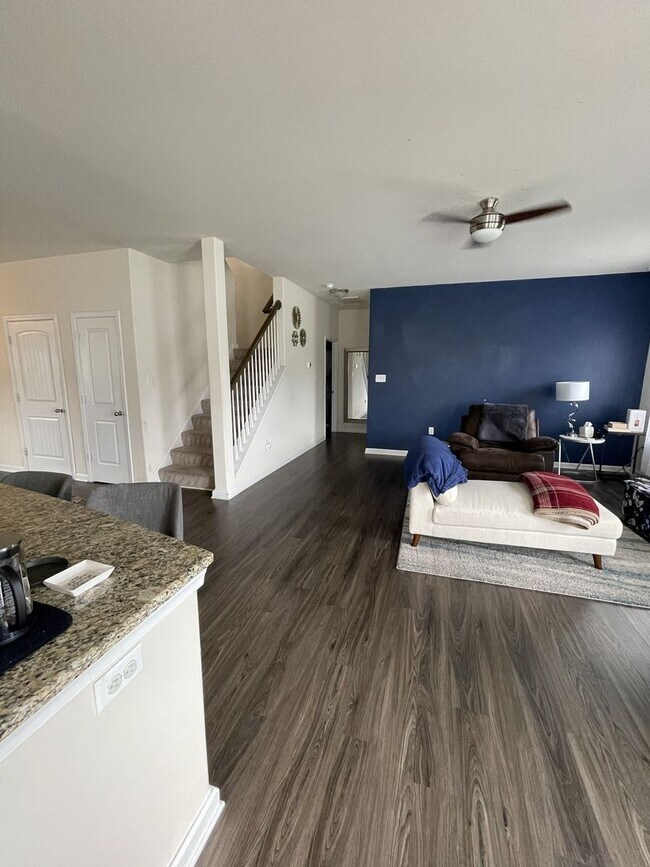 Building Photo - 2913 Seven Kings Ct