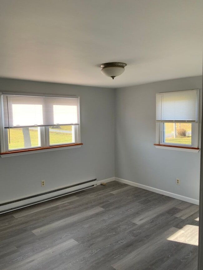 Building Photo - CONTRACT PENDING!! Upgraded in 2023 and mo...