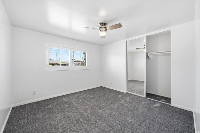 Building Photo - 8639 E Virginia Ave