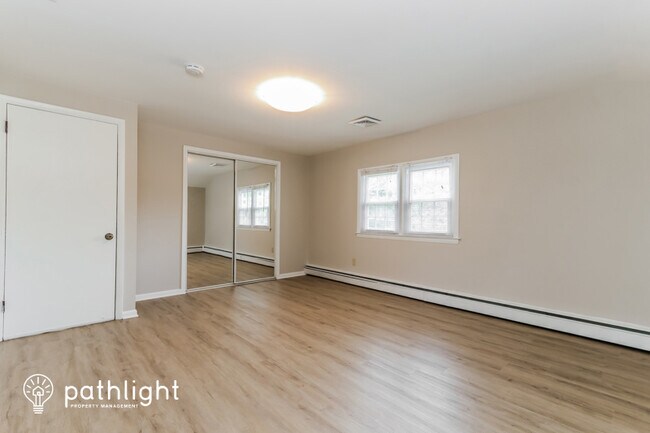 Building Photo - 1526 Telegraph Rd