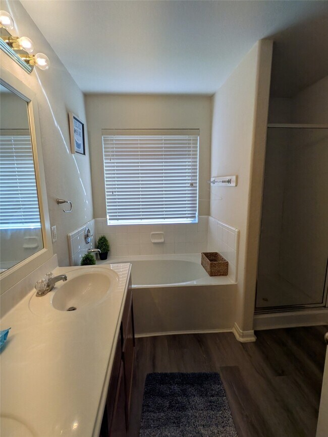 Building Photo - 21470 Olympic Forest Dr