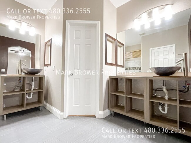 Building Photo - 11878 N 145th Ln