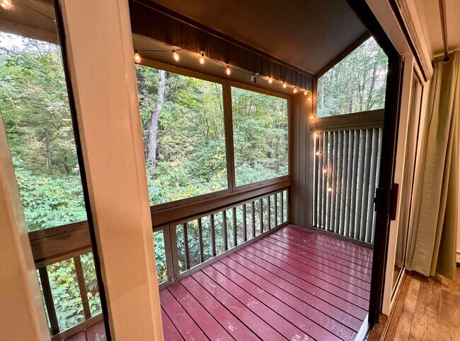 Building Photo - 34 Brookside Dr