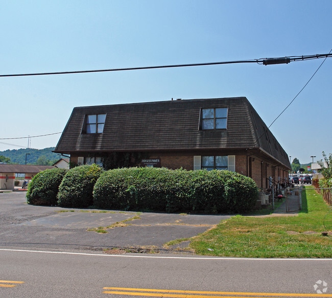 Ridge Runner Apartments 6393 E Pea Ridge Rd Huntington WV 25705
