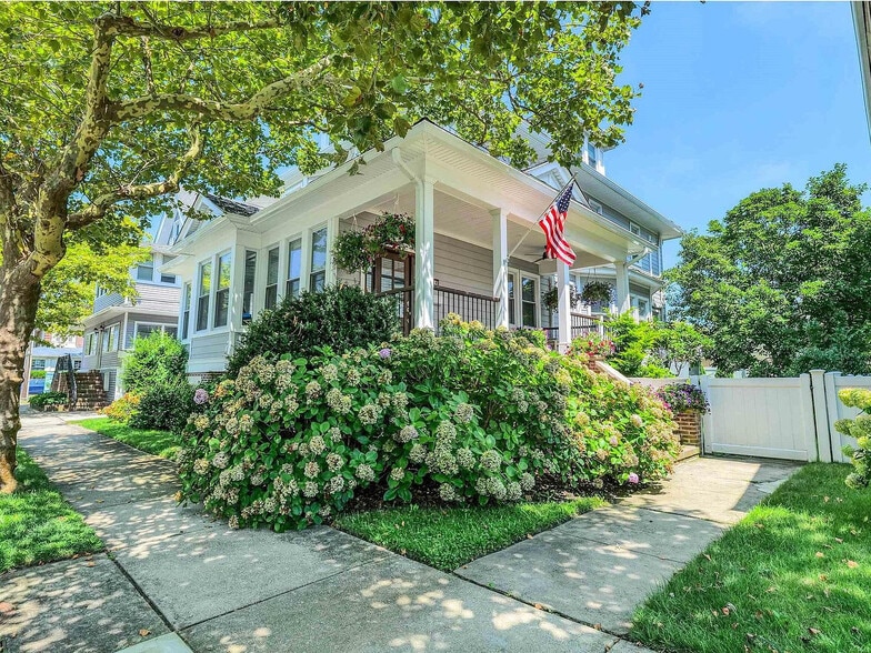 Building Photo - 15 S Tallahassee Ave