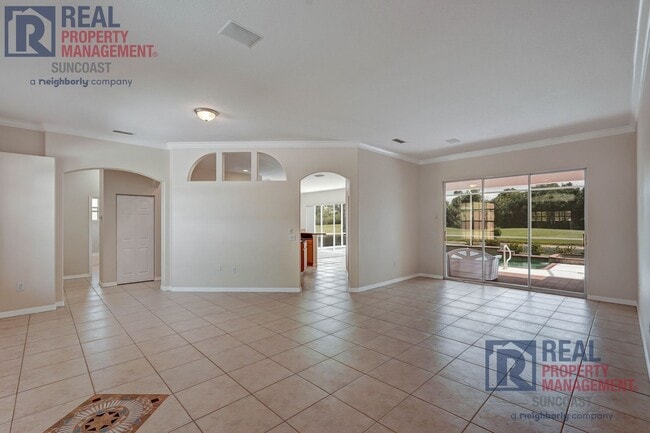 Building Photo - 652 Planters Manor Way