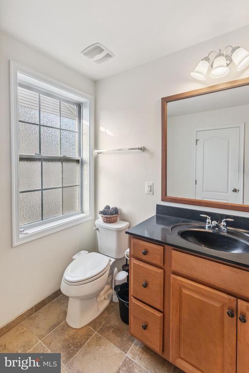 Building Photo - 22551 Cambridgeport Square