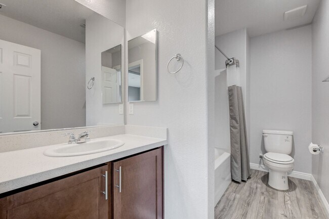 Building Photo - 10669 Sariah Skye Ave