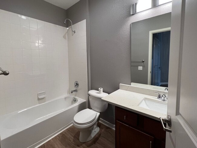 Building Photo - Incredible First Floor Corner 2bd/2ba Loft at Via Varra! AVAILABLE 7/1!